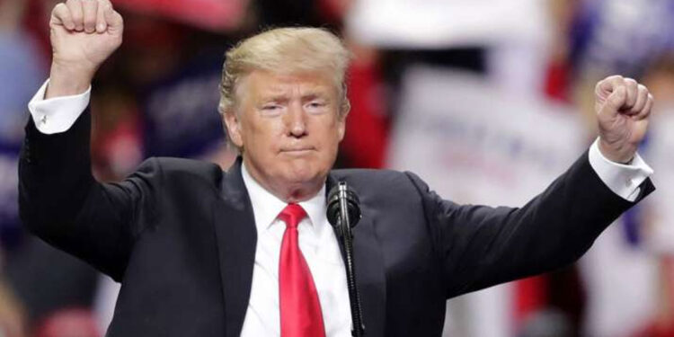 ट्रंप ने 2024 में राष्ट्रपति चुनाव लड़ने के दिए संकेत