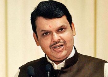 देशमुख पर बोले देवेंद्र फड़नवीस, कहा-महाराष्ट्र के मुख्यमंत्री उद्धव ठाकरे चुप क्यों हैं?