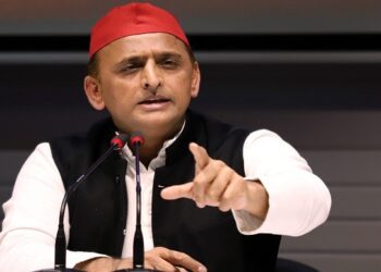 मुख्‍यमंत्री अपना वाहवाही वाला चश्मा उतारते तो लोगों का दर्द दिखाई देता: अखिलेश