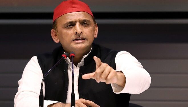 मुख्‍यमंत्री अपना वाहवाही वाला चश्मा उतारते तो लोगों का दर्द दिखाई देता: अखिलेश