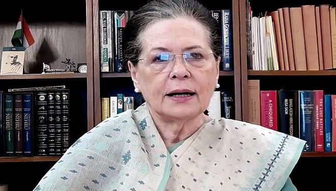 कोरोना से निपटने को लेकर राष्ट्रीय नीति पर राजनीतिक सर्वसम्मति बनाई जाए: सोनिया गांधी
