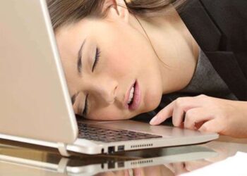 जल्दी जागने से कम होता है अवसाद का खतरा, वैज्ञानिकों ने किया 8.4 लाख लोगों पर अध्ययन