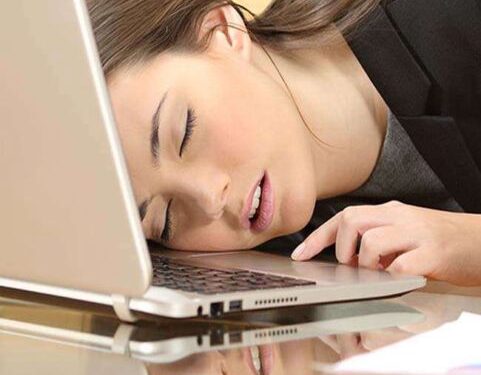 जल्दी जागने से कम होता है अवसाद का खतरा, वैज्ञानिकों ने किया 8.4 लाख लोगों पर अध्ययन