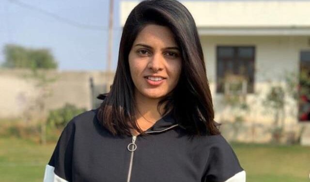 मां के देहांत से सदमे में पहुंच गई थी क्रिकेटर प्रिया पूनिया, विराट कोहली से हुई प्रोत्साहित