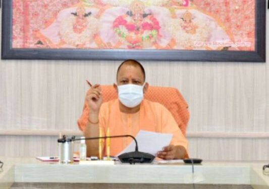 कोरोना काल में अनाथ हुए बच्चों के लिए आगे आईं राज्य सरकारें, CM योगी ने किए ये ऐलान