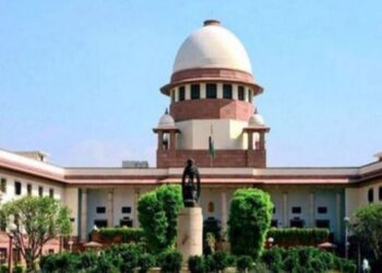 UP के सभी गांवों को 2-2 एंबुलेंस देने के फैसले पर SC ने रोक लगाई