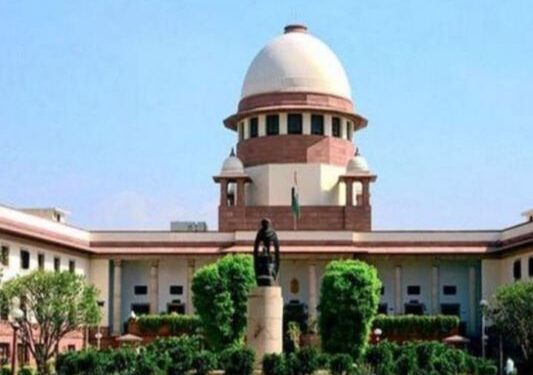 UP के सभी गांवों को 2-2 एंबुलेंस देने के फैसले पर SC ने रोक लगाई