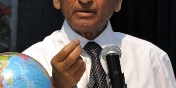 पारिवारिक एकता से ही वसुधैव कुटुम्बकम् की अवधारणा साकार होगी!