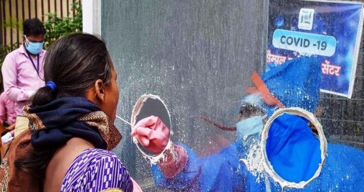पश्चिम बंगाल में कोरोना से बदहाल और आतंकित हैं ग्रामीण इलाक़े