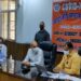 कोरोना के बढ़ते मामलों को लेकर सांसद सत्यपाल सिंह ने अधिकारियों के साथ की बैठक