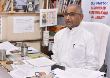 पीएम  मोदी से निरस्त की गई बोर्ड परीक्षाओं पर पुनर्विचार करने की पुरजोर अपील की डा. जगदीश गाँधी ने