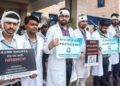 कोरोना संकट के बीच 3,000 जूनियर डॉक्टरों का सामूहिक इस्तीफा