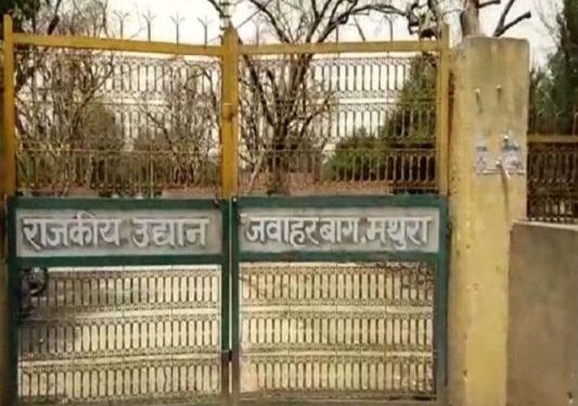 UP: शहीद पुलिस अधीक्षक की पत्नी ने सरकार पर वादे पूरे नहीं करने का लगाया आरोप,