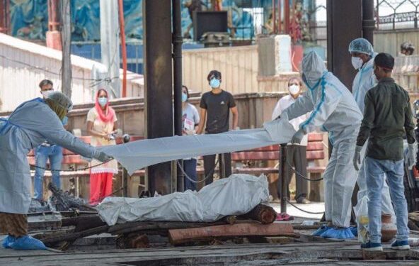 डरावनी यादें: दूसरी लहर के दो माह पहली के 10 महीनों पर भारी, 30% अधिक मौतें