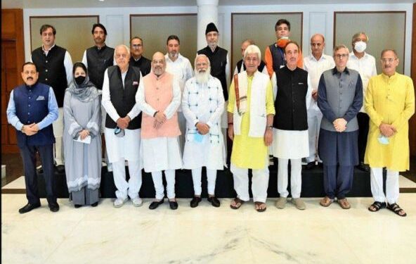 जम्मू-कश्मीर में अमन: ‘गुपकार’ के साथ बैठक से पीएम की कई मुश्किलें हुई आसान