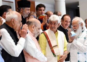 जम्मू-कश्मीर: ‘गुपकार’ को साधने में कामयाब रहे प्रधानमंत्री नरेंद्र मोदी