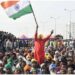 तमिलनाडु: केंद्र के तीन नए कृषि कानूनों को रद्द करने की मांग, किसानों ने जलाई कॉपी