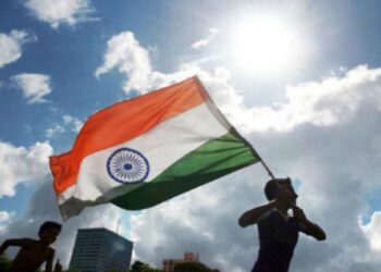 आजादी का अमृत महोत्सव के तहत तिरंगे की रोशनी में जमगाएंगी कई देशों की प्रतिष्ठित इमारतें