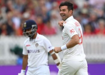 भारत की पहली पारी 364 पर सिमटी, दूसरे दिन जल्दी गिरे विकेट