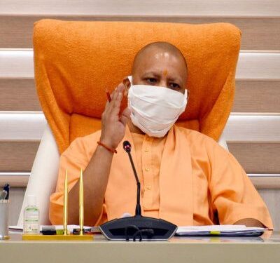 बाढ़ प्रभावितों की मदद के लिए युद्धस्तर पर काम कर रही यूपी सरकार