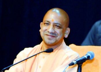 बाढ़ग्रस्त क्षेत्रों का जायजा लेने खुद ग्राउंड जीरो पर उतरे मुख्यमंत्री