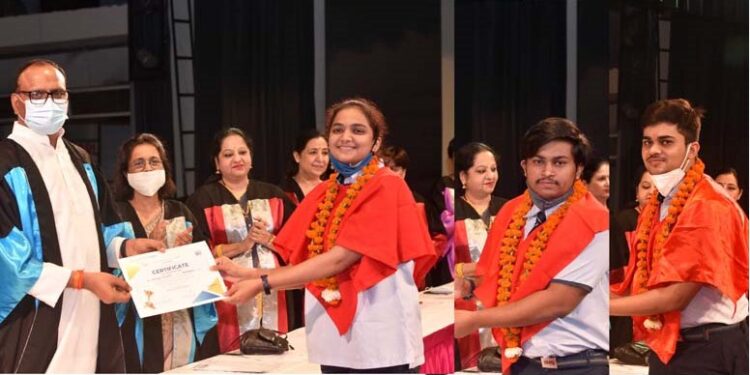 क्लैट परीक्षा में चयनित सी.एम.एस. के 47 छात्र सम्मानित