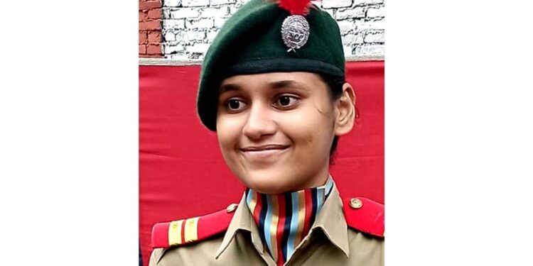 नेशनल कैडेट कोर (एन.सी.सी.) में असाधारण प्रदर्शन हेतु सी.एम.एस. छात्रा खुशी सम्मानित