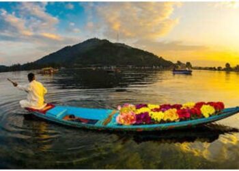 कश्मीर में घूमने के लिए 3 सबसे बेहतरीन पर्यटन स्थल