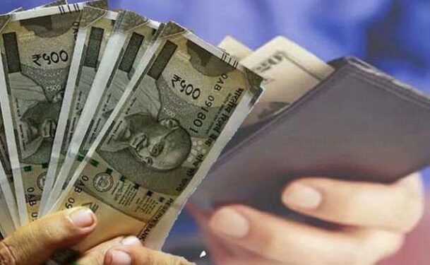 तिजोरी में गुरुवार को रख दें यह एक चीज, कभी नहीं होगी पैसों की कमी