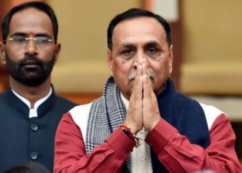 विजय रुपाणी का इस्तीफ़ा अचानक नहीं है, क्या है सबसे बड़ी वजह?