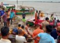यूपी में नाव पलटने से एक परिवार के 6 लापता