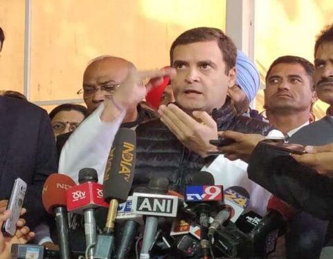 विपक्ष ने सरकार पर बोला हमला, कहा- महापंचायत से कृषि कानून विरोधी आंदोलन को मिली नई ताकत