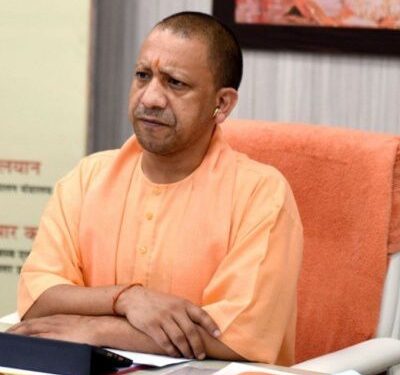 नोएडा सुपरटेक मामला: योगी ने एसआईटी को अधिकारियों की भूमिका की जांच का दिया आदेश