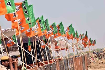 यूपी चुनाव में पदाधिकारियों को टिकट नहीं : बीजेपी