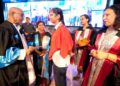 मेयर श्रीमती संयुक्ता भाटिया ने आई.सी.एस.ई.बोर्ड परीक्षा में सी.एम.एस. के टॉपर छात्रों को किया पुरष्कृत