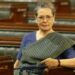 कांग्रेस के विरोध से दूर थे शशि थरूर और कार्ति चिदंबरम, सोनिया गांधी ने बिना कुछ बोले दिया सबक