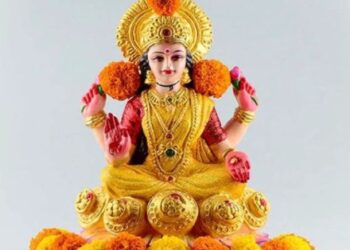 जिस घर में होते हैं ये 3 काम, वहां खुशी-खुशी स्वयं ही चली आती हैं देवी लक्ष्मी