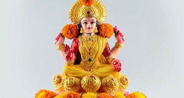 जिस घर में होते हैं ये 3 काम, वहां खुशी-खुशी स्वयं ही चली आती हैं देवी लक्ष्मी