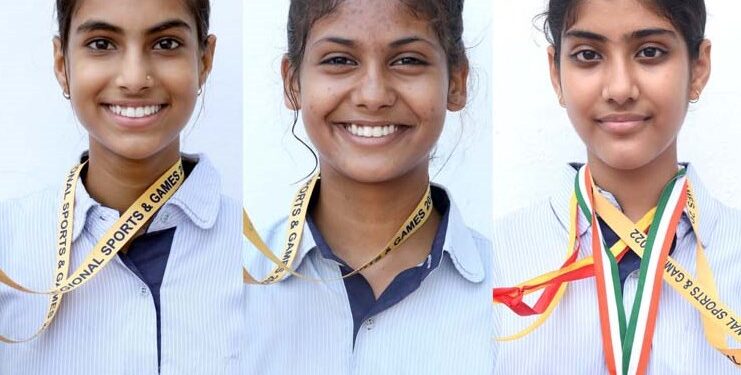  योग प्रतियोगिता में सी.एम.एस. छात्राओं ने जीते तीन गोल्ड मेडल￼