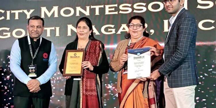 अखिल भारतीय स्तर पर  टॉप 10 स्कूल के  खिताब से सी.एम.एस. गोमती नगर सम्मानित