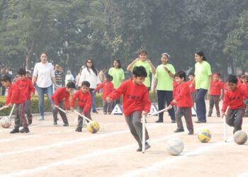 नन्हें-मुन्हों की खेल प्रतिभा से अभिभूत हुए अभिभावक