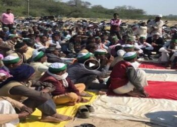 किसान यूनियन का धरना-प्रदर्शन समाप्तः 129 किसानों को दोगुना वेतन और 270 को मिलेगी नौकरी