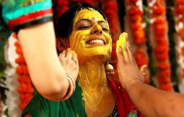सनातन परंपरा: शादी में क्यों निभाई जाती है हल्दी की रस्म