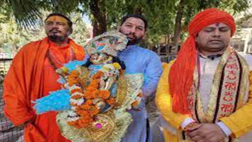 मथुरा कोर्ट पहुंचे भगवान केशव देव तो जज की भी फूल गए हाथ पांव, कोर्ट ने कहा अगली डेट में इनको ना लाएं