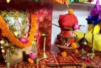 नवरात्रि में माता को करना चाहते हैं प्रसन्न, तो ऐसे करे मां दुर्गा की चौकी स्थापित