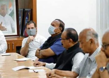 खड़गे के आवास पर विपक्ष का मंथन, राहुल और सोनिया गांधी की मौजूदगी में हुआ यह फैसला