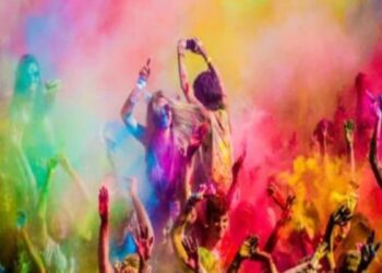 कल मनाई जाएगी रंग पंचमी, जानें किस देवता को चढ़ाए कौन सा रंग और पूजा का शुभ मुहूर्त