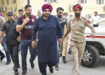 नवजोत सिद्धू ने बिना छुट्टी के लगातार काटी सजा, बदले में डेढ़ महीने पहले रिहाई