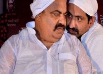 विधायक पूजा पाल के भाई पर हमला, अतीक के जेल में शिफ्ट होने के कुछ देर बाद ही धूमनगंज में कार पर फेंके गये बम