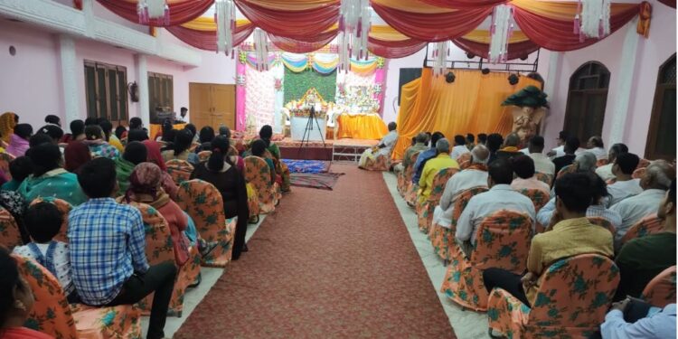 इस्कॉन मंदिर अध्यक्ष अपरिमेय श्यामदास प्रभु जी के साथ आलमबाग के भक्तों ने की आनंद की खोज